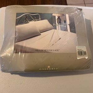 Vintage Galleria Bed Sheet